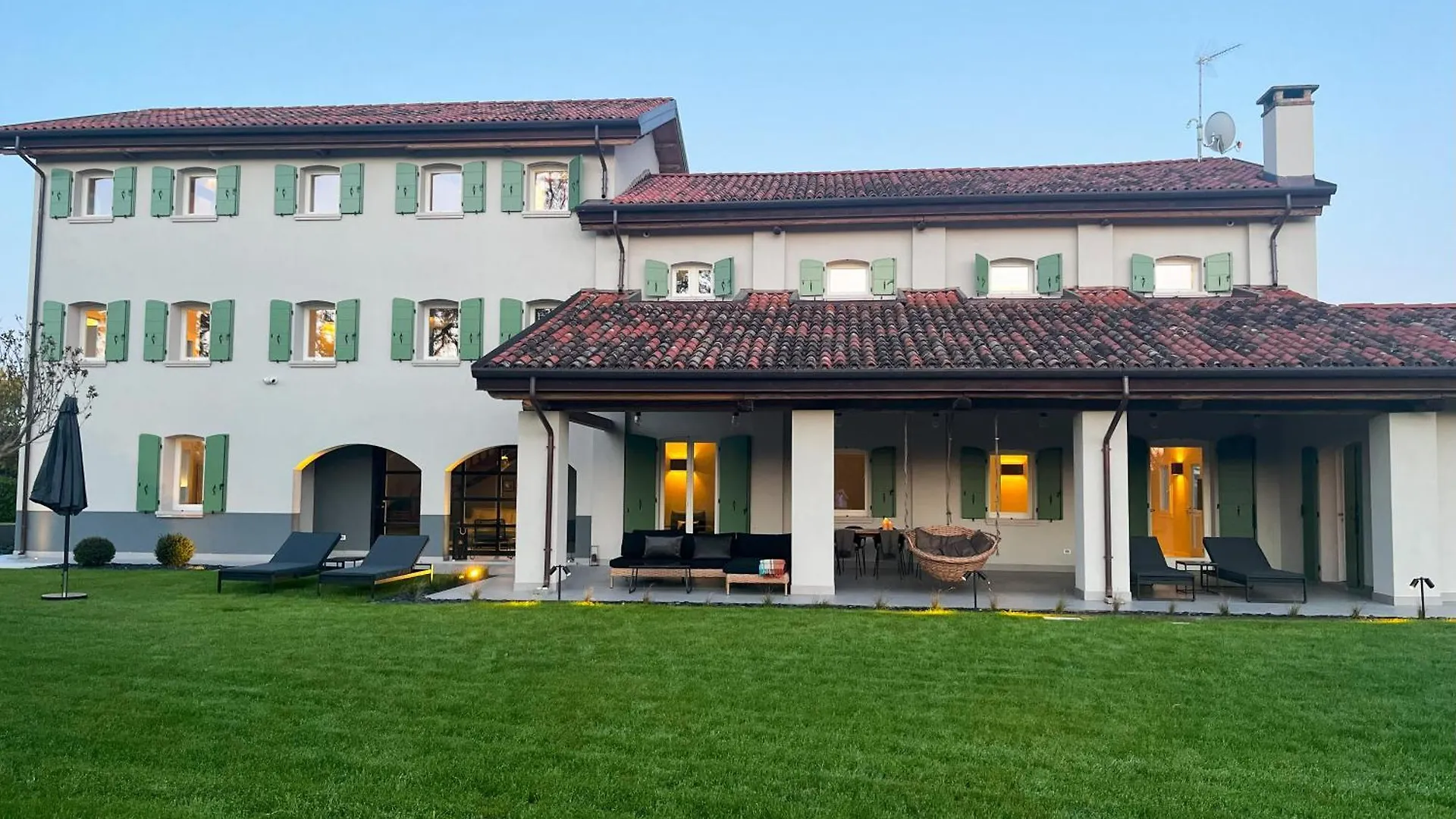 Jesolo Luxury Suites 0*,