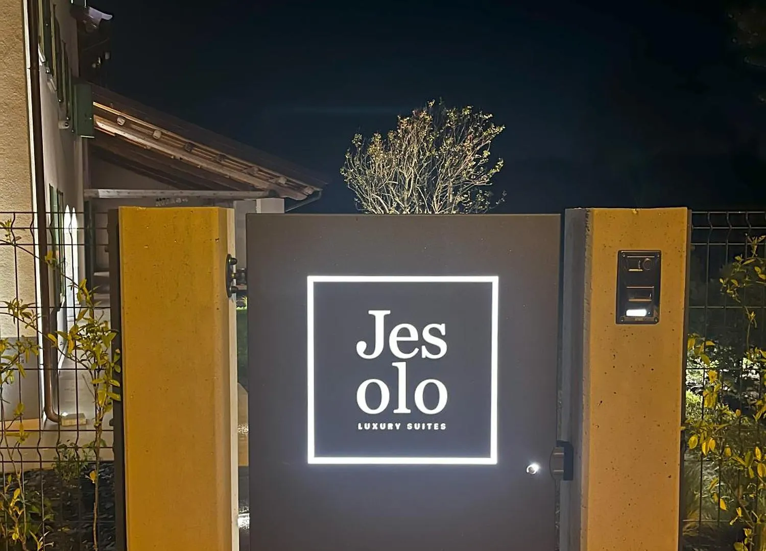Jesolo Luxury Suites 0*,